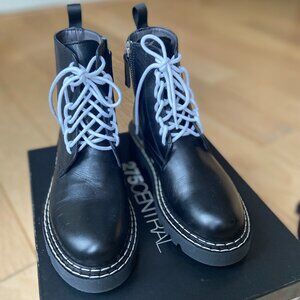 275 Central Lace-up Lug Sole Boots, Black Leather, Size 7, Made in Italy